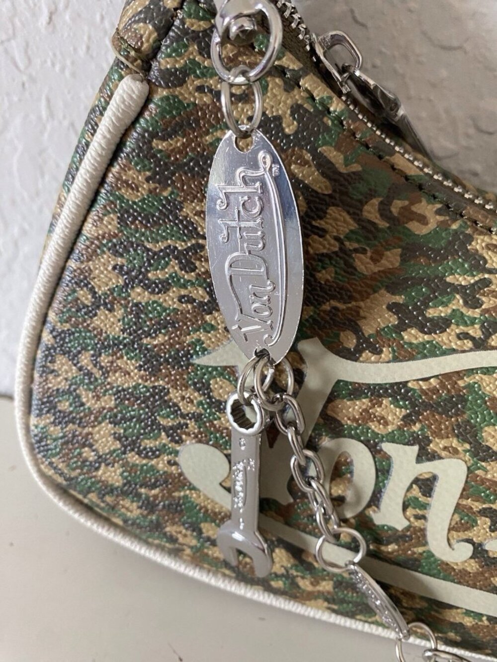 Von Dutch Shoulder Bag Green Khaki Camo Print W/Charms Logo NEW - Picture 3 of 14